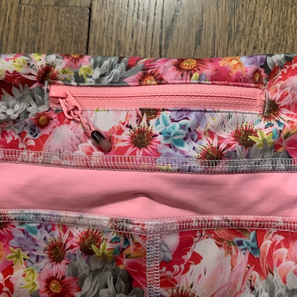 Lululemon Flowabunga leggings - Picture 3 of 4